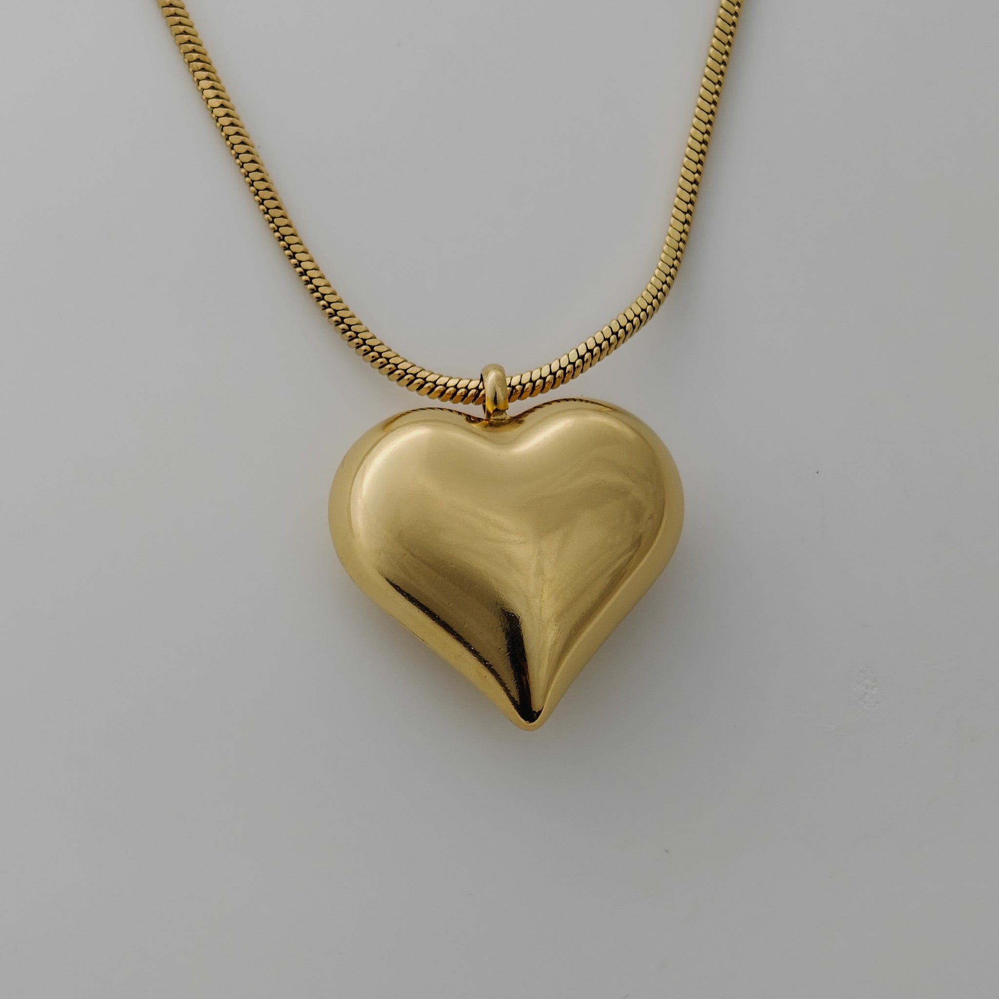 Anti Tarnish Gold Heart Pendant Necklace – Korean Fashion Jewellery