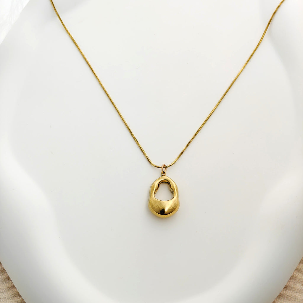 Elegant Organic Shape Gold Pendant – Anti Tarnish Korean Jewelry