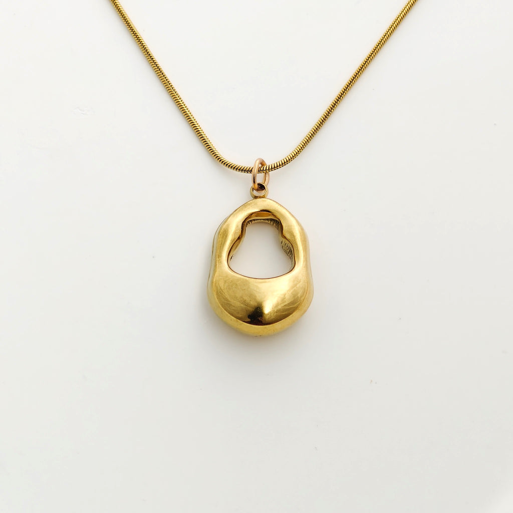Elegant Organic Shape Gold Pendant – Anti Tarnish Korean Jewelry
