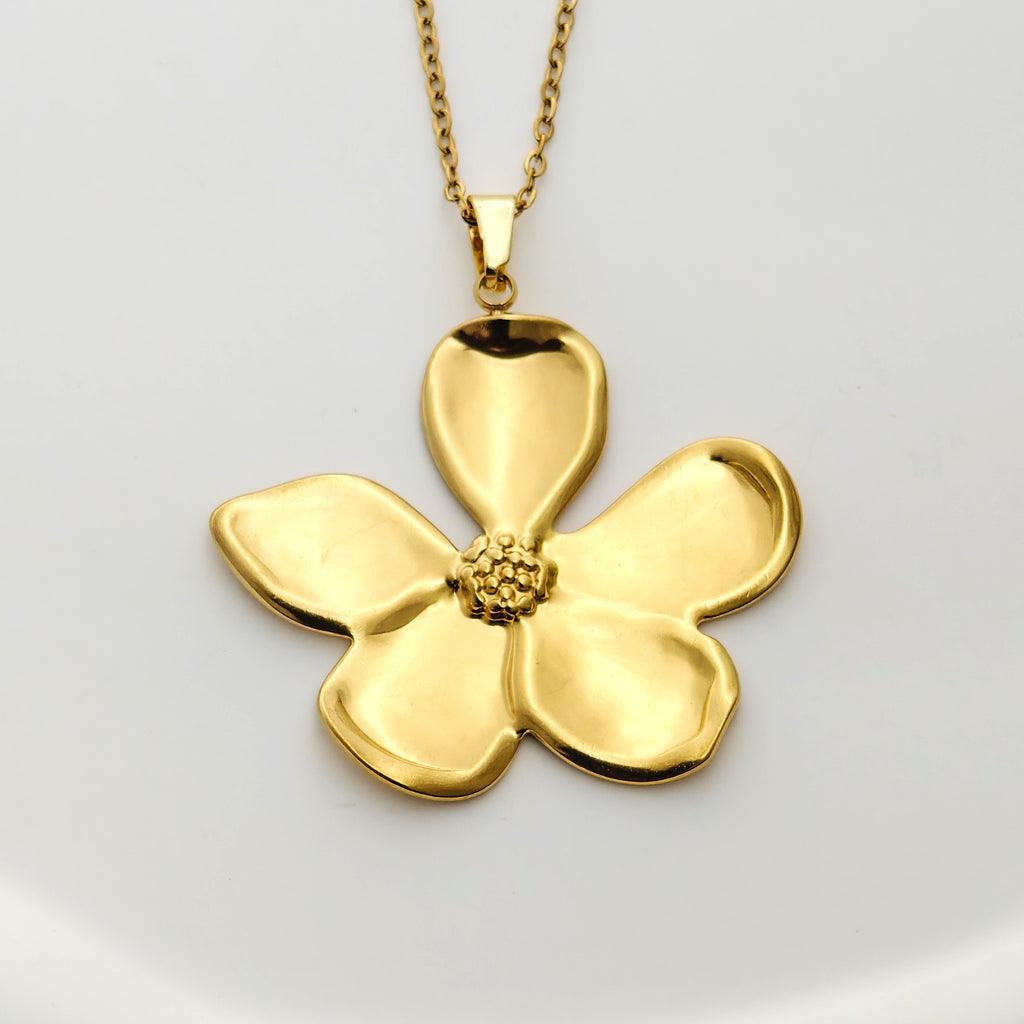 Korean-inspired gold flower pendant necklace, crafted with anti-tarnish material
