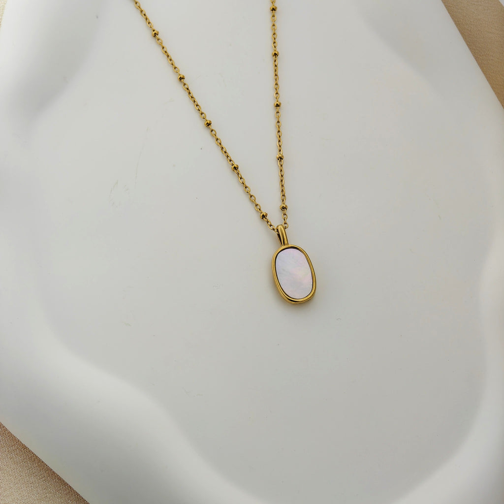 Classic Oval Shell Pendant – Korean Anti-Tarnish Necklace
