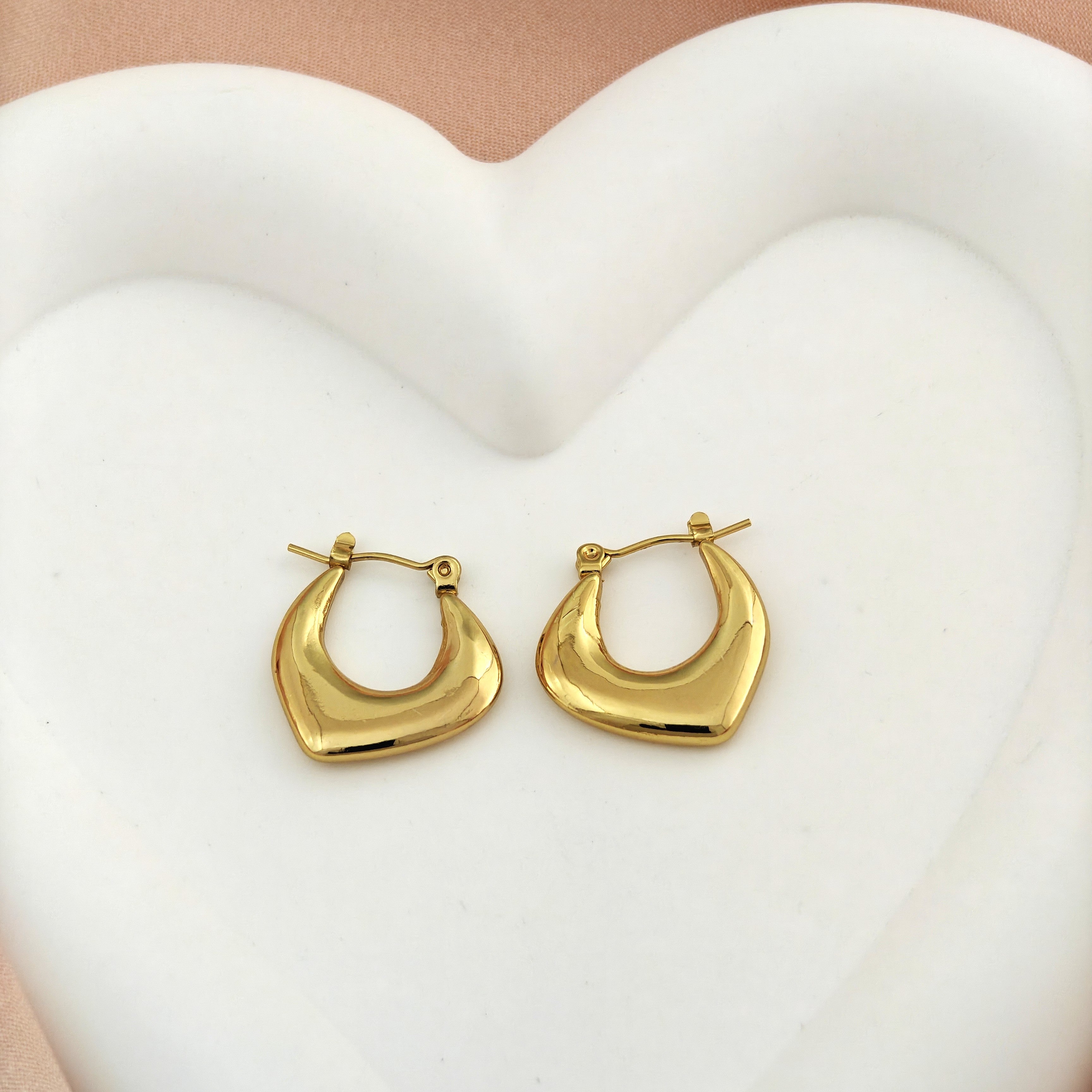 Anti Tarnish Geometric Trapezoid Hoop Earrings – Korean Jewellery Trend