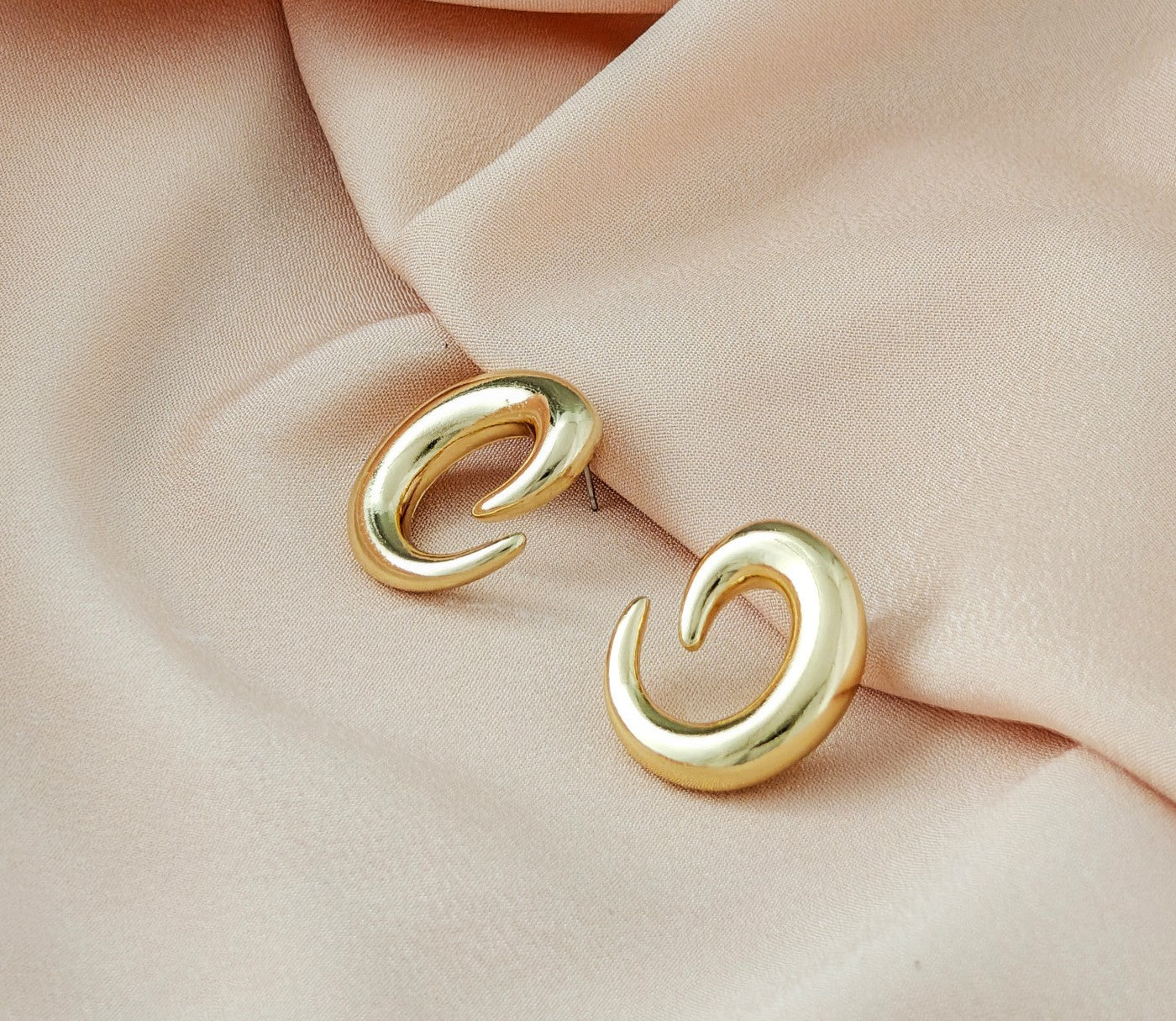 V-Shaped Anti-Tarnish Korean Hoop Earrings