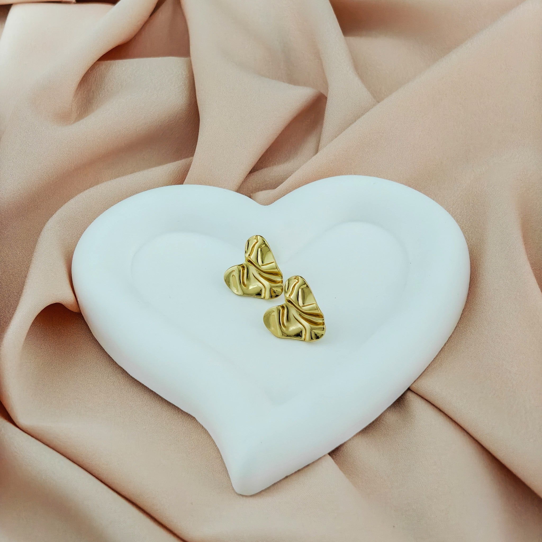 Anti Tarnish Abstract Heart Stud Earrings – Korean Jewellery