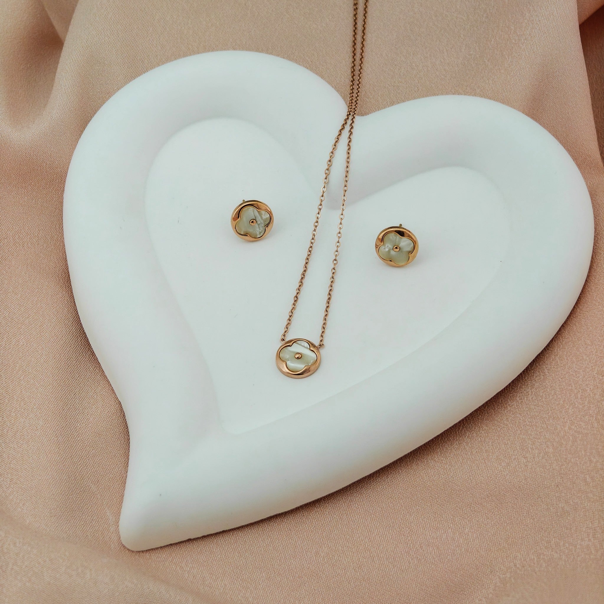 Anti-Tarnish Korean rose gold necklace set