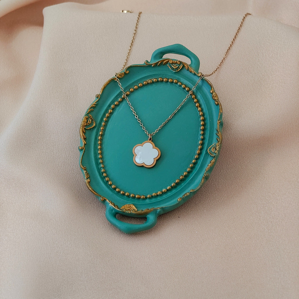 Korean Anti-Tarnish Mother of Pearl Flower Necklace