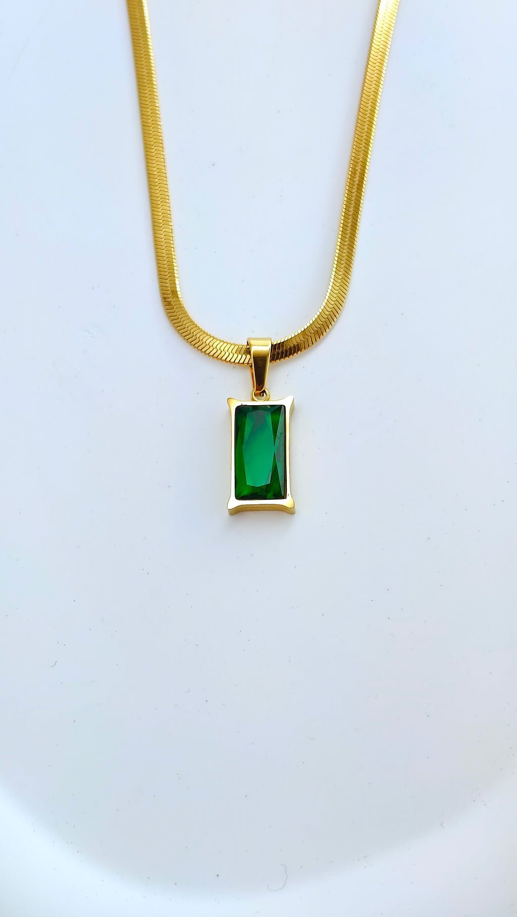 Waterproof Gold-Toned Rectangle Green Pendant Necklace - Anti Tarnish Korean Herringbone
