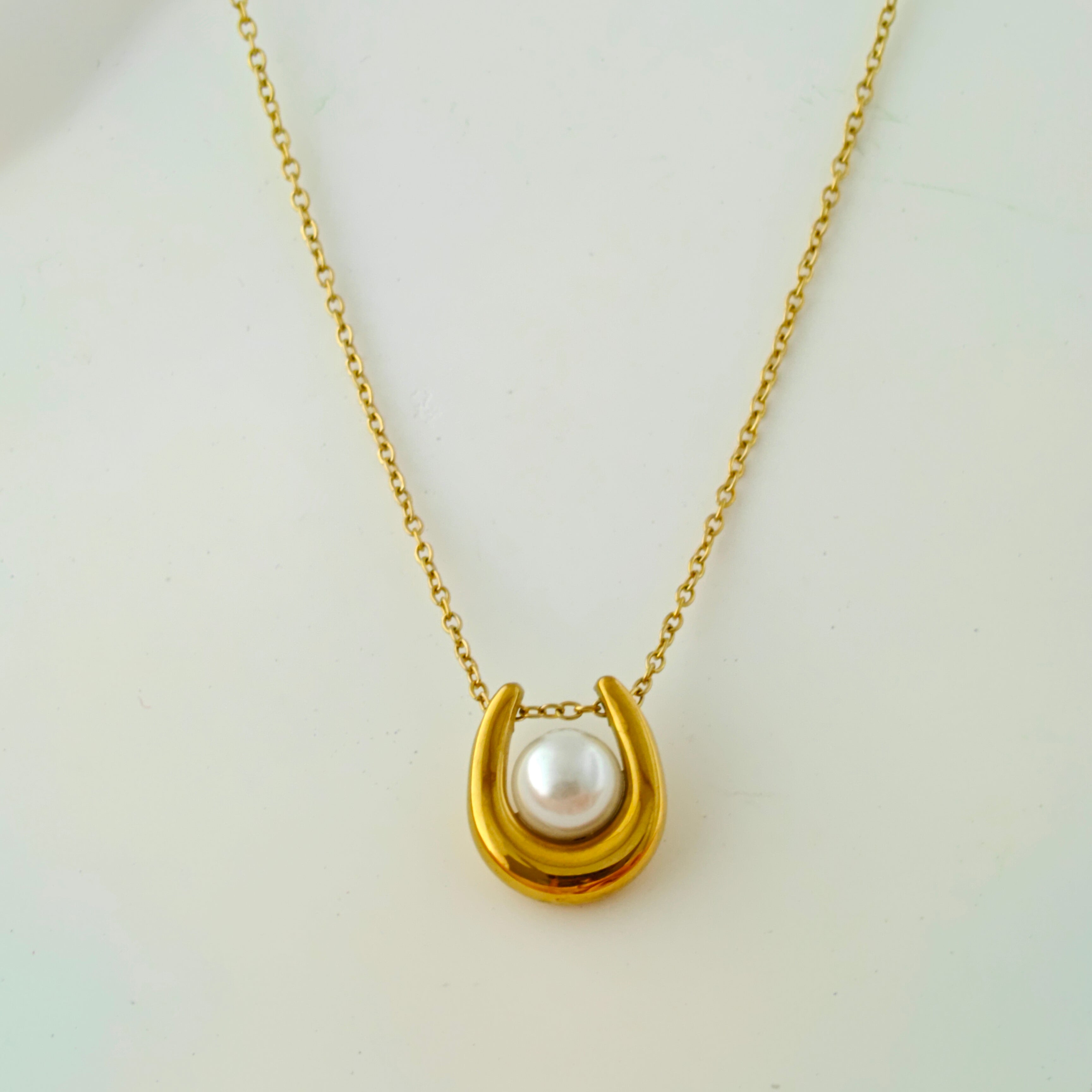 Horseshoe Pearl Anti-Tarnish Korean Pendant Necklace