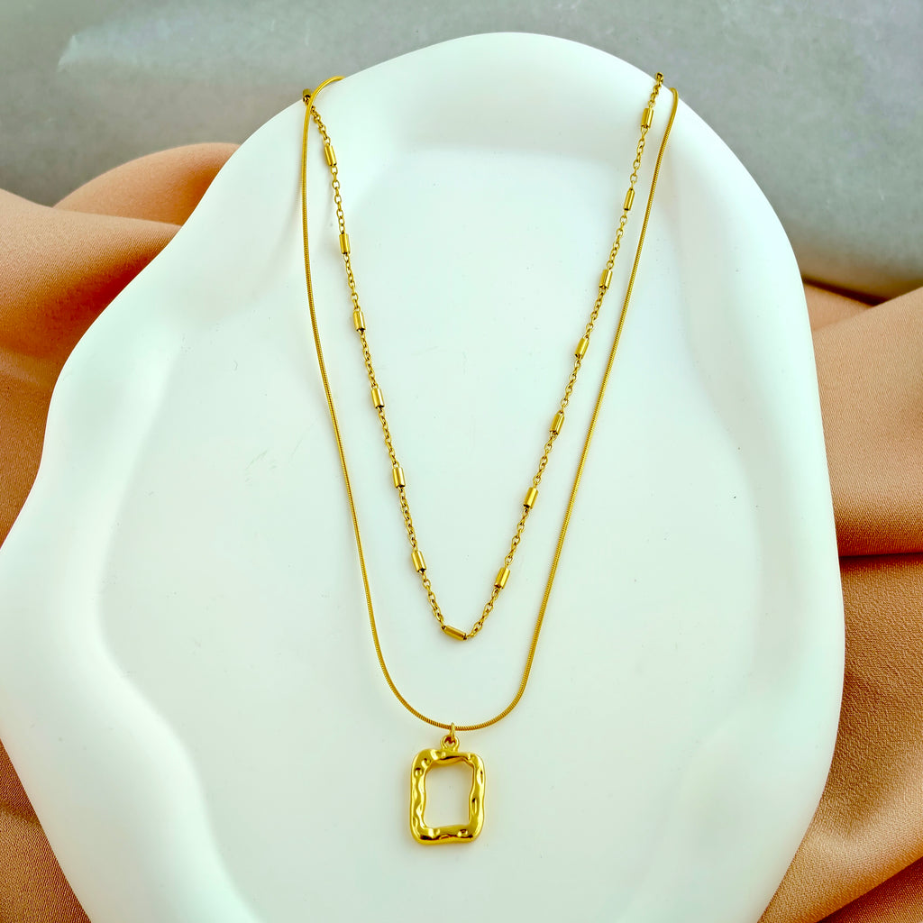 Chic & Unique: Anti-Tarnish Korean Jewellery with Wavy Rectangle Pendant