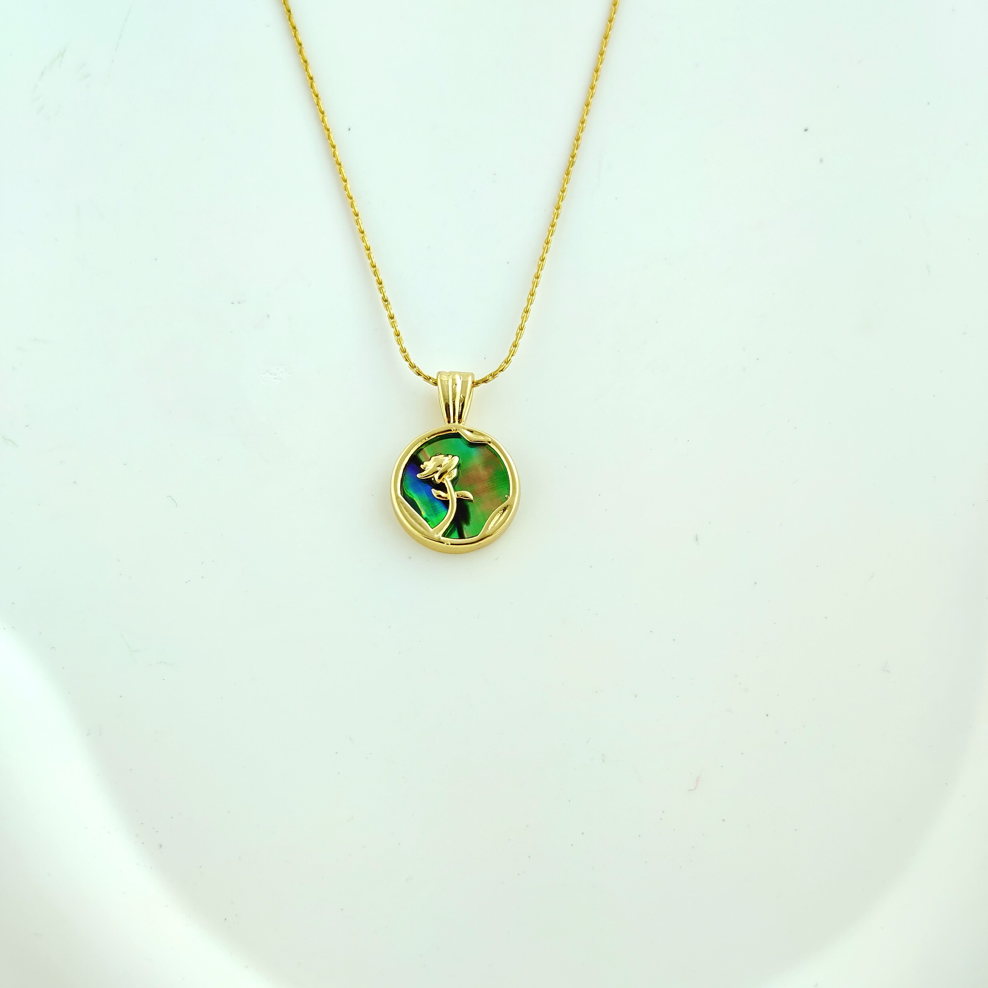 Korean Anti-Tarnish Floral Round Pendant Necklace