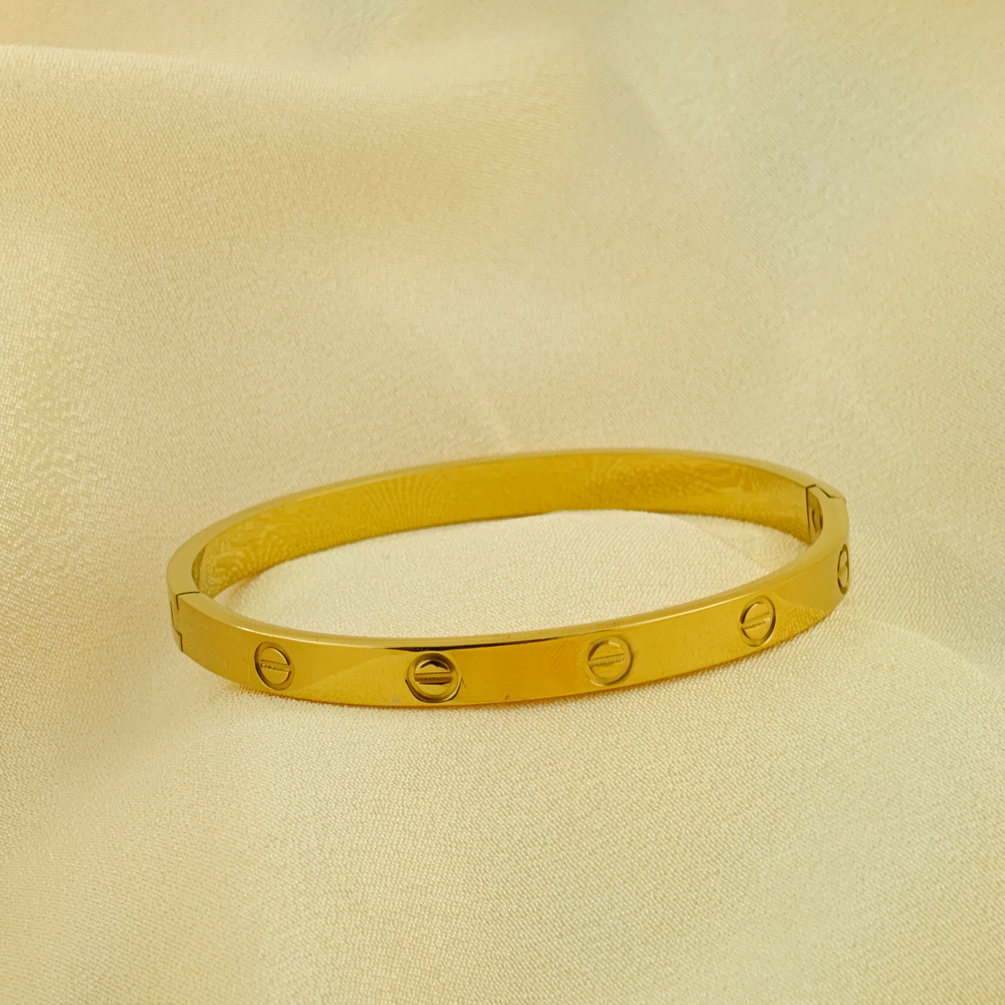 Korean Anti-Tarnish Stylish Screw Detail Bangle