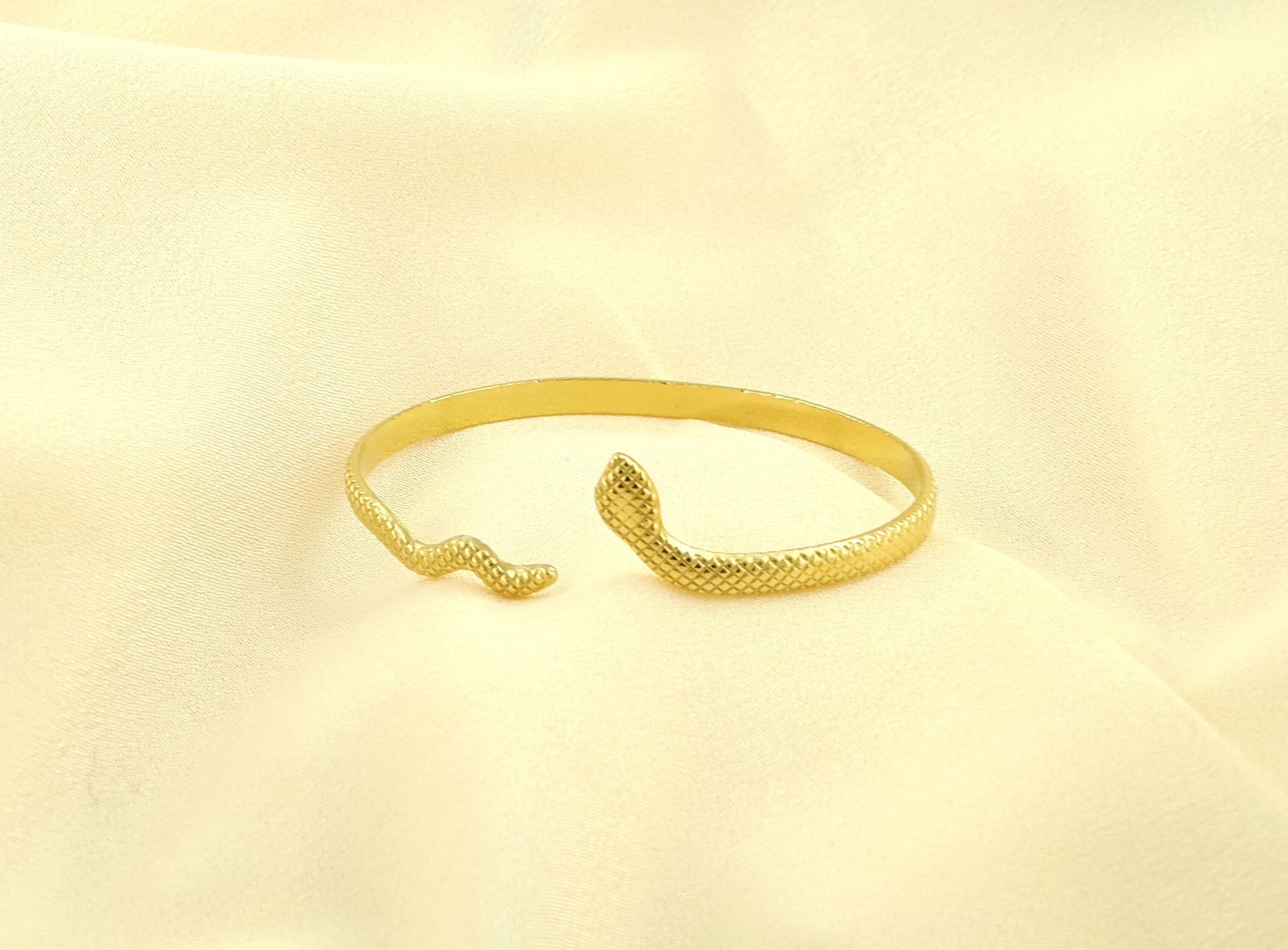 Korean Anti-Tarnish Snake Design Bangle