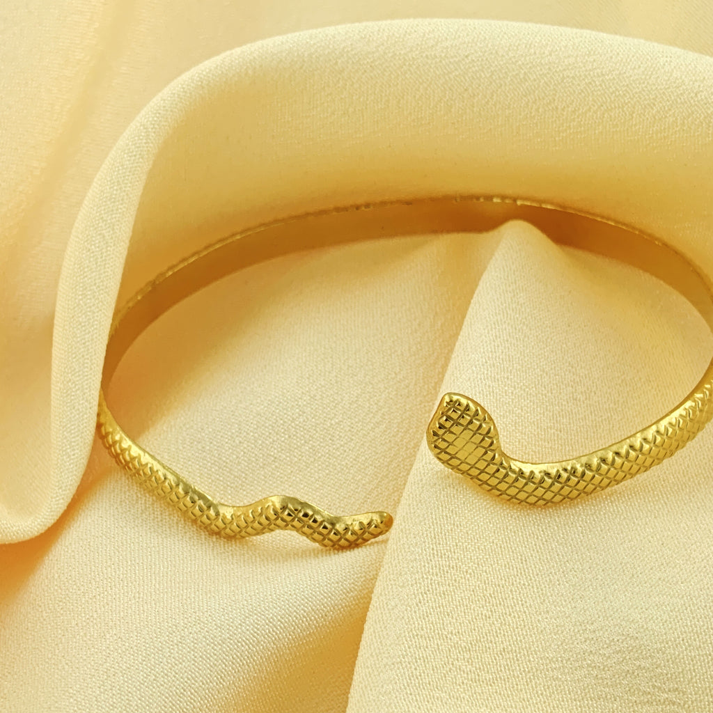 Korean Anti-Tarnish Snake Design Bangle