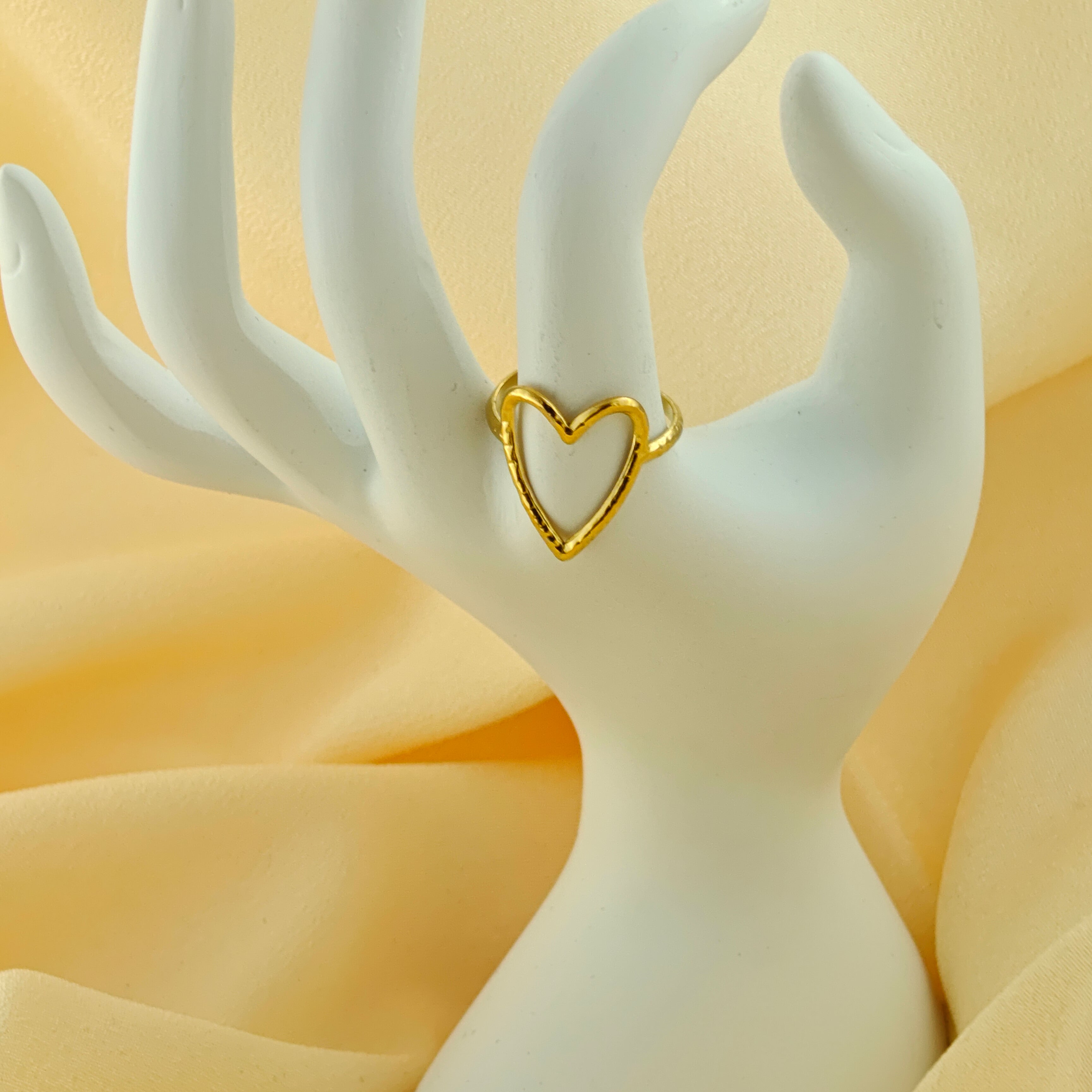 Anti-Tarnish Korean Classic Heart Outline Ring