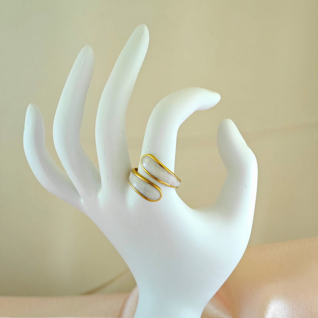 Gold-Plated Anti-Tarnish Korean Jewelry Statement White Curve Ring
