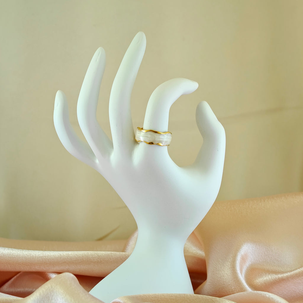 Gold-Plated Anti-Tarnish Korean Jewelry White Enamel Wave Ring