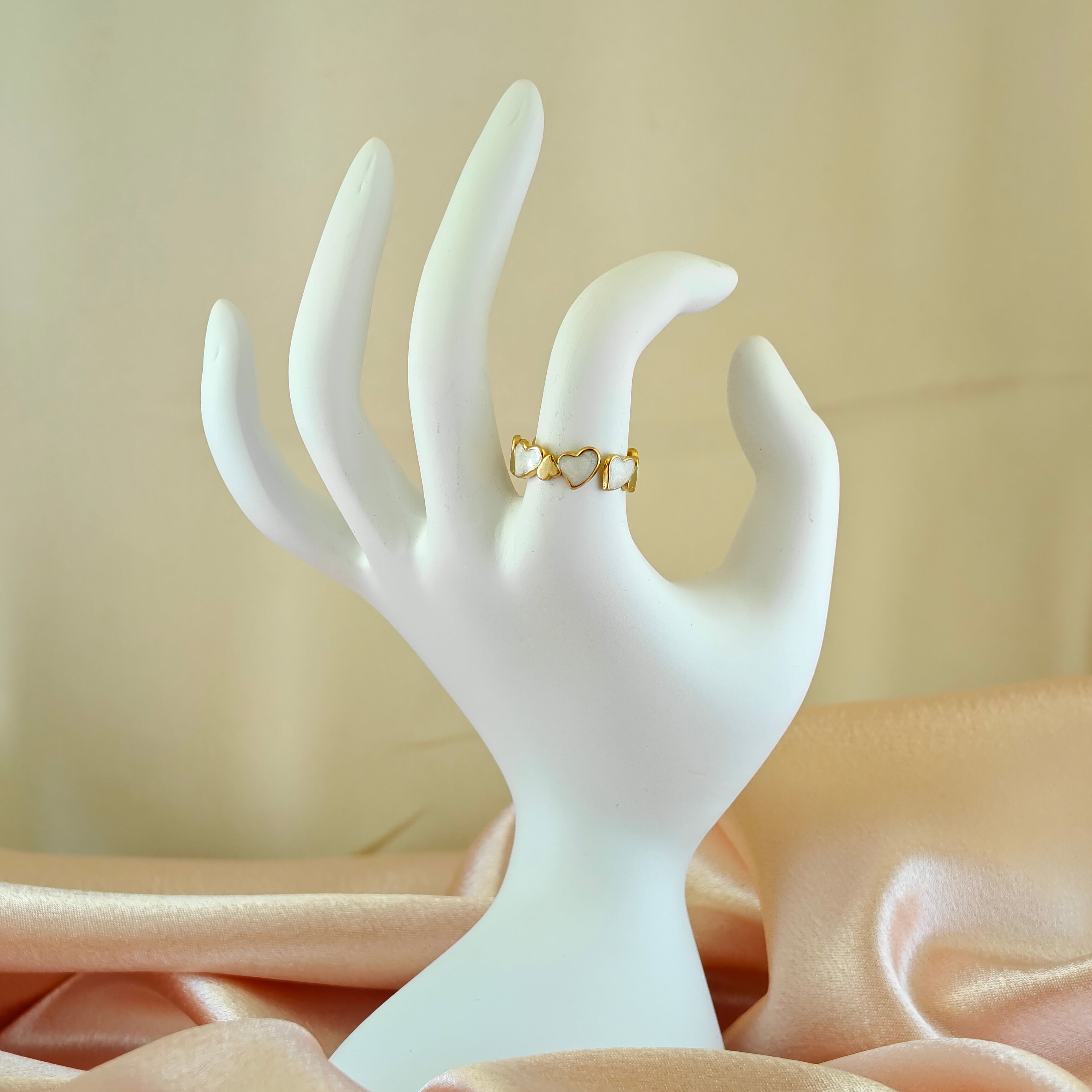 Dainty Anti Tarnish Korean Jewelry Open Work Heart Eternity Band