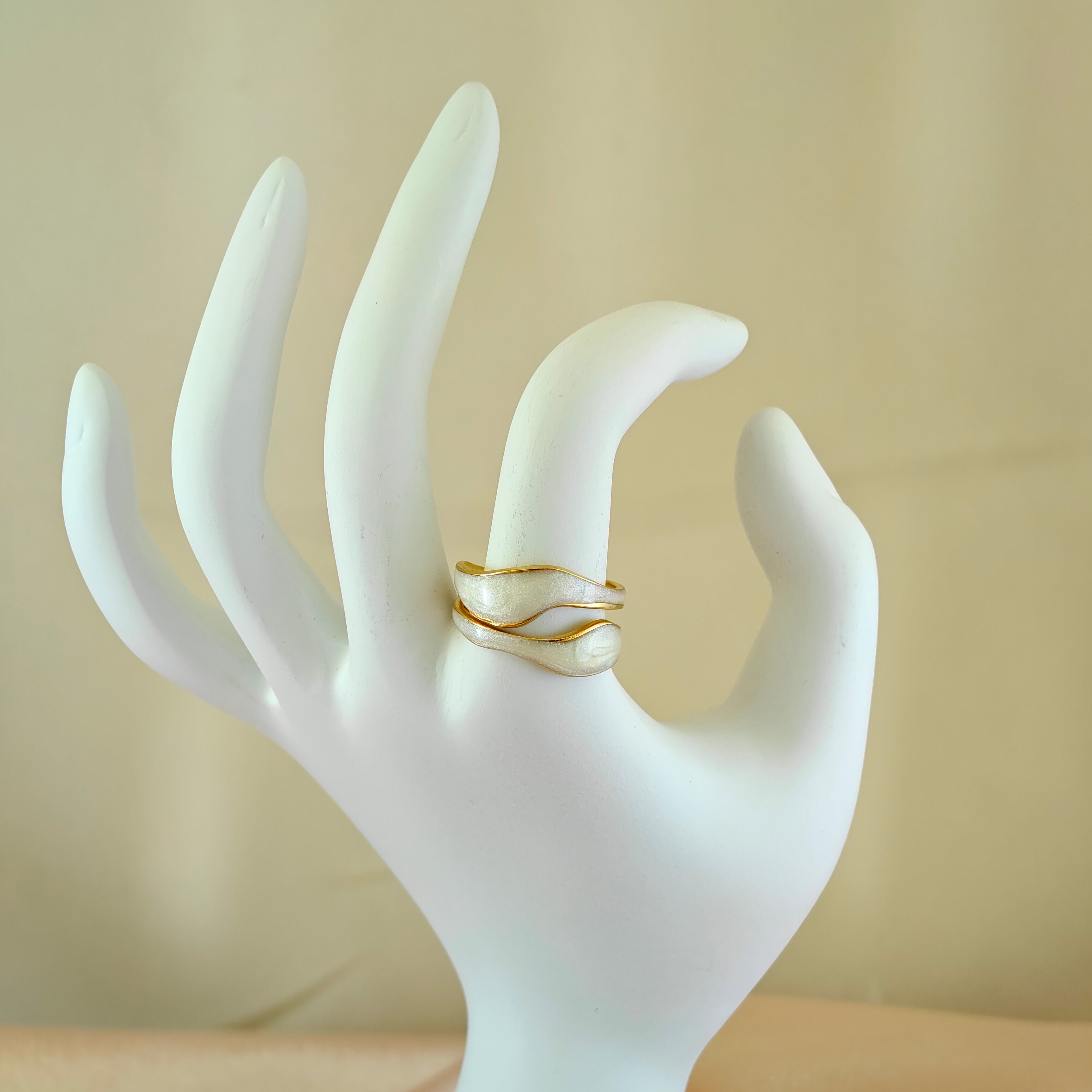 White Enamel Wave Anti Tarnish Korean Ring