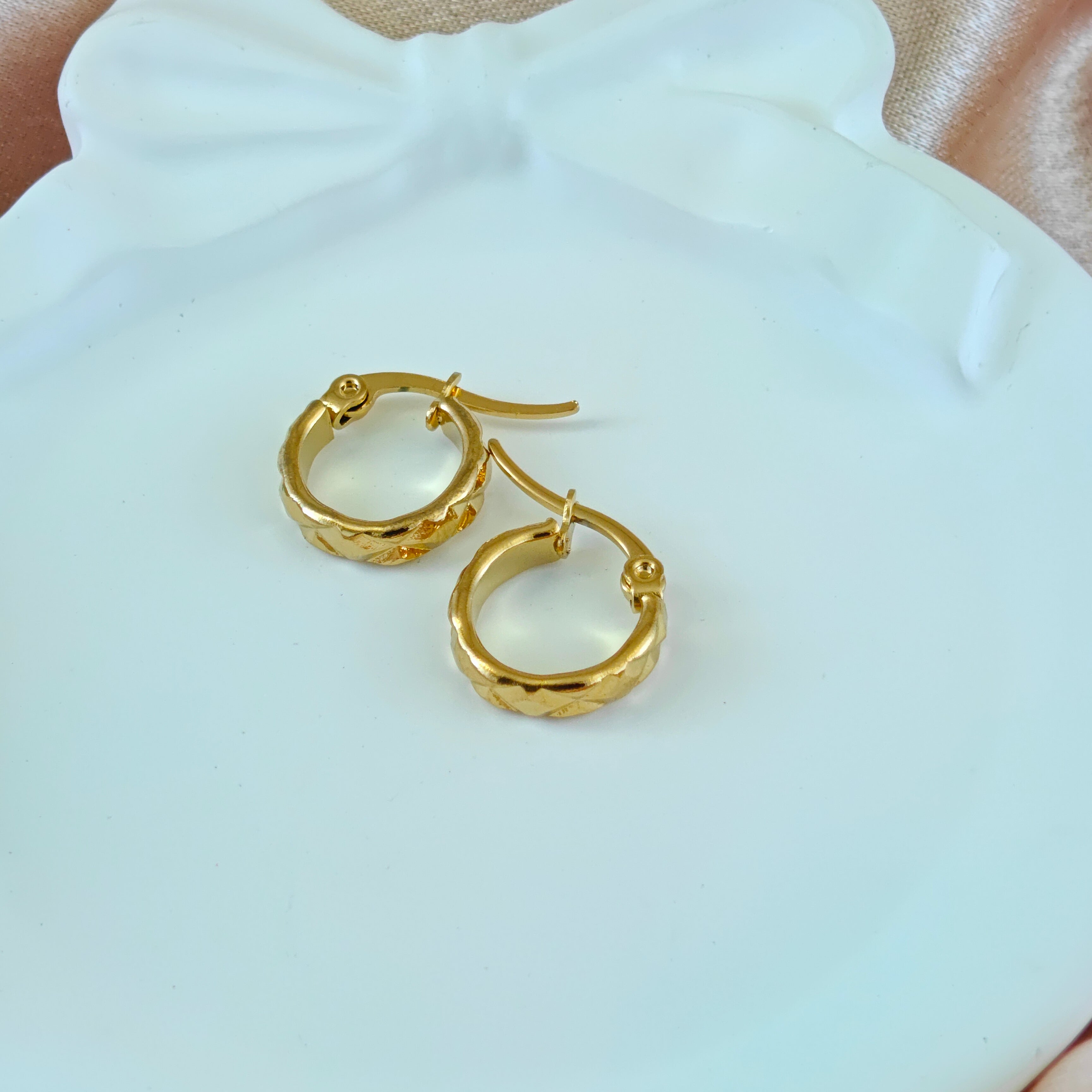 Subtle Chic Anti Tarnish Korean Hoop Earrings