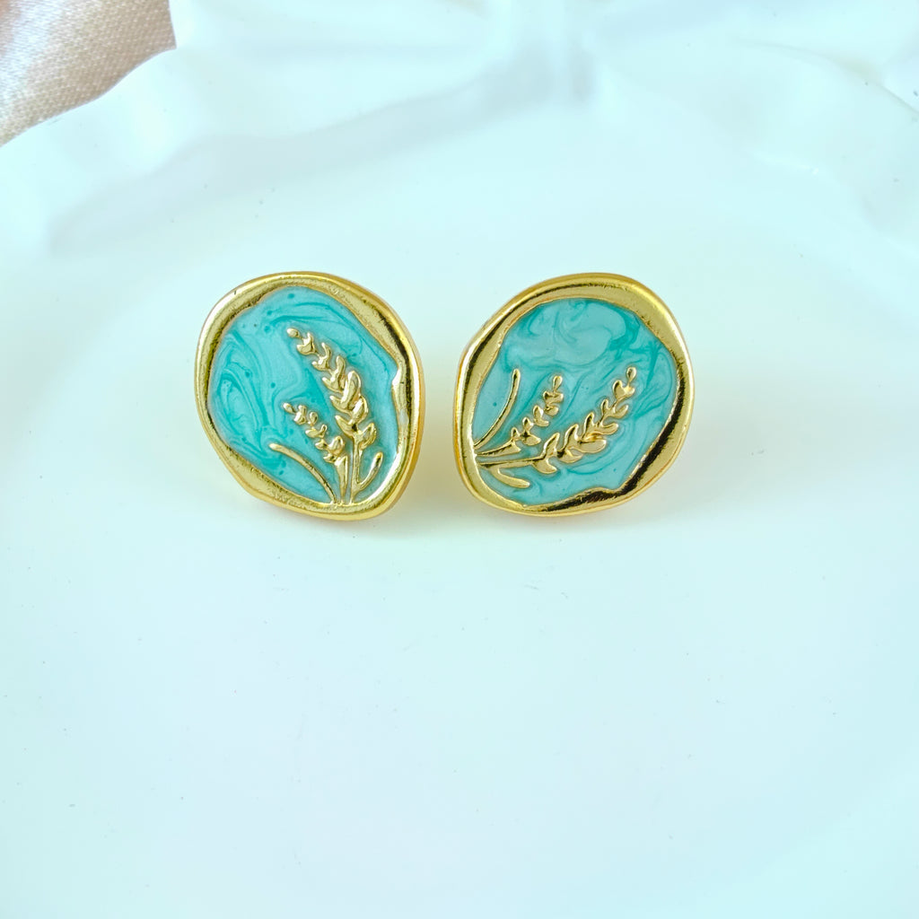 Korean Anti Tarnish Jewelry: Gold Accent Studs
