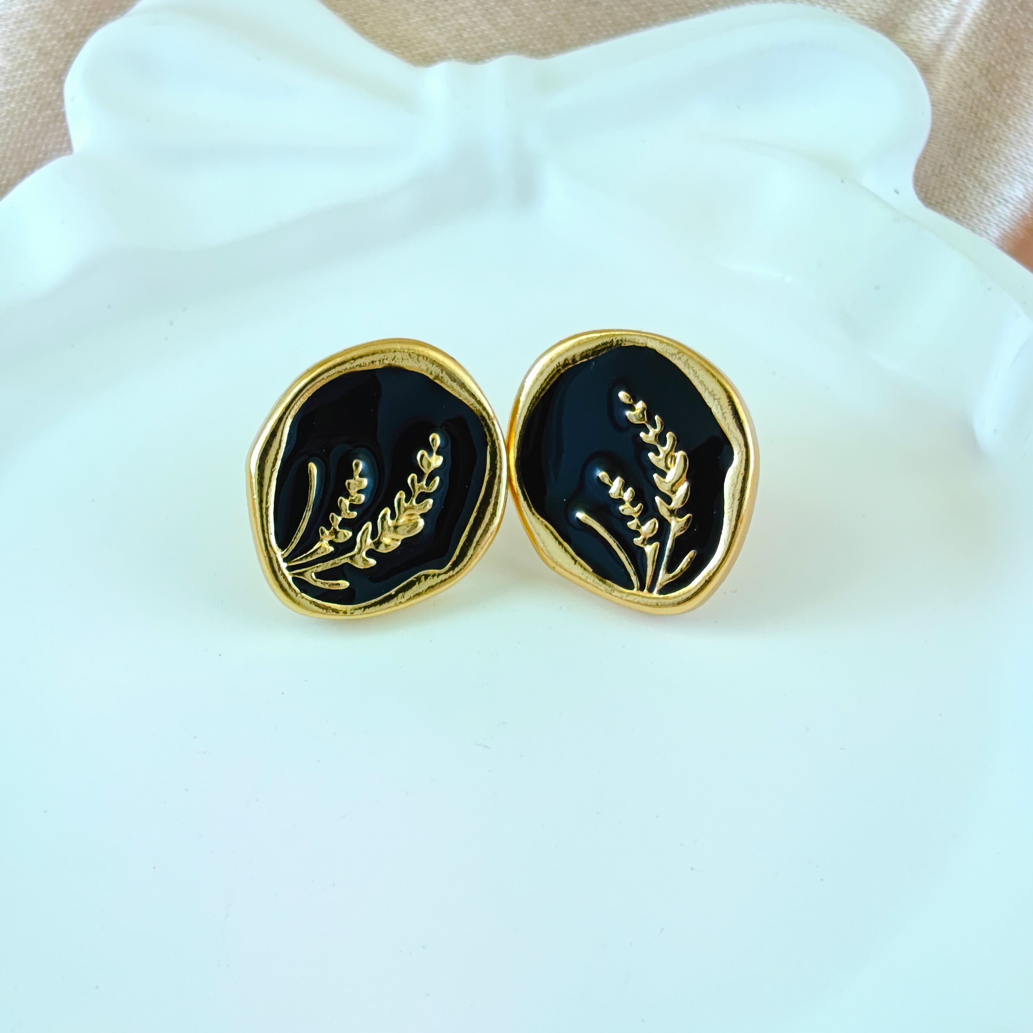 Korean Anti Tarnish Jewelry: Gold Accent Studs