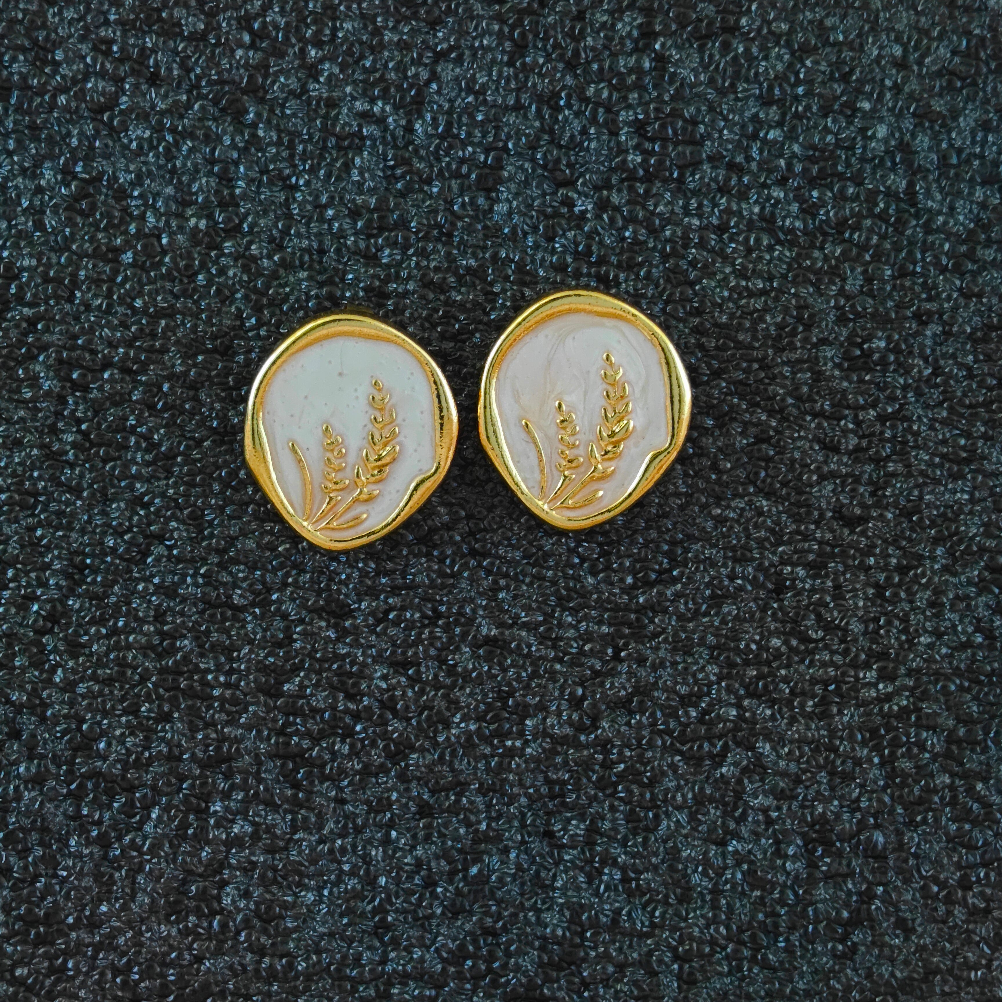 Korean Anti Tarnish Jewelry: Gold Accent Studs