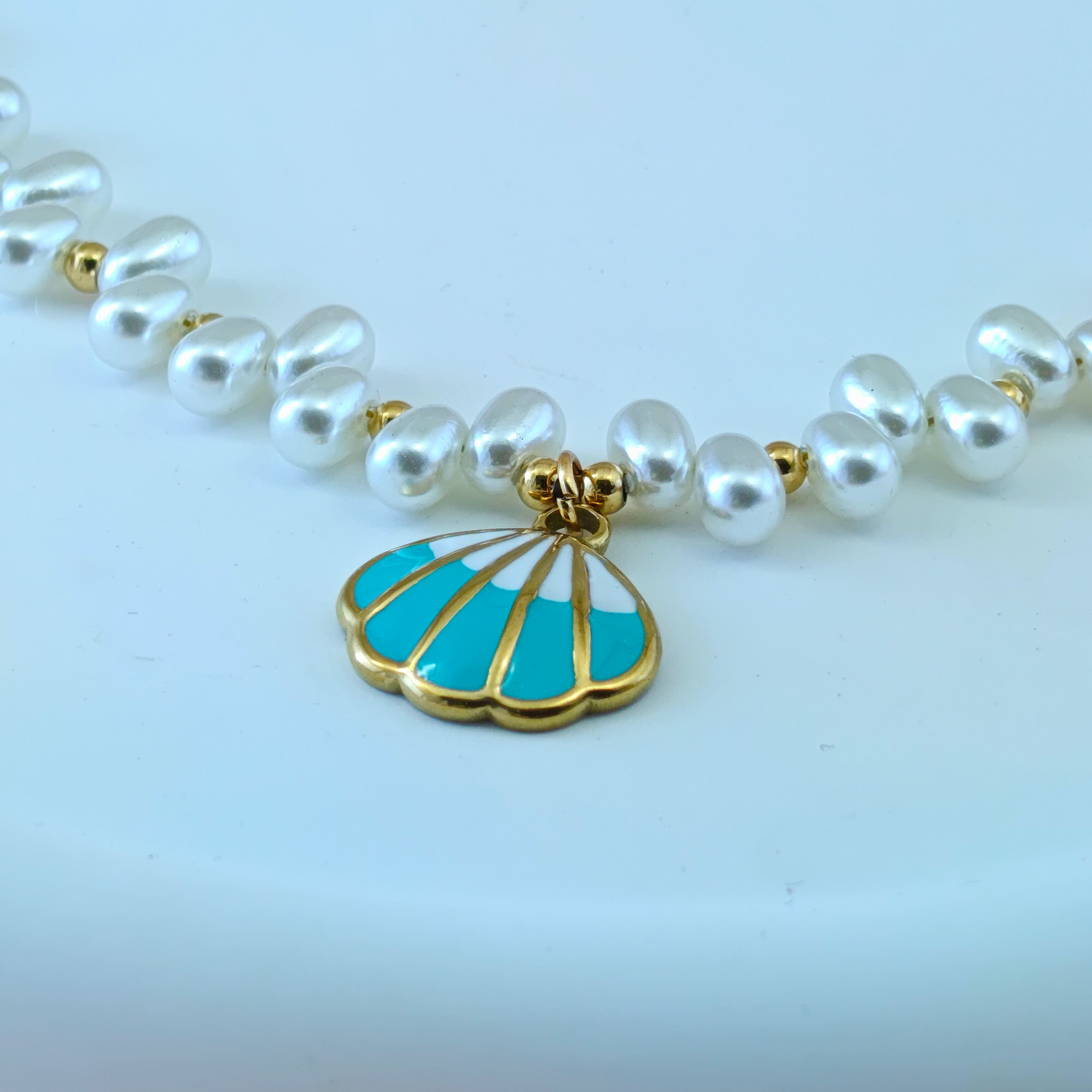 Gold Tone Non-Tarnishing Korean Pearl Charm Bracelet