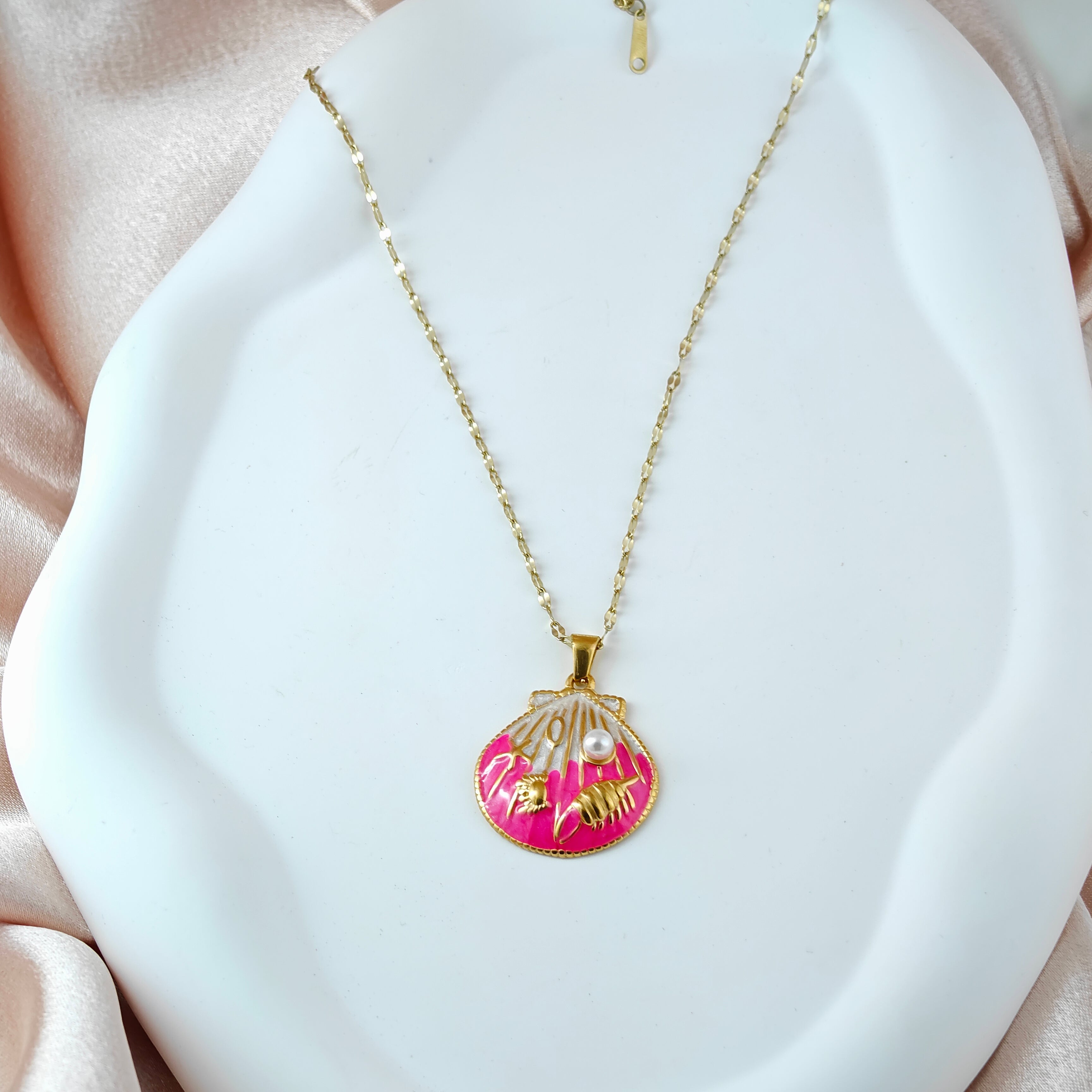 Chic Shell Pendant Necklace Anti-Tarnish Gold-Tone Korean Ocean Jewelry
