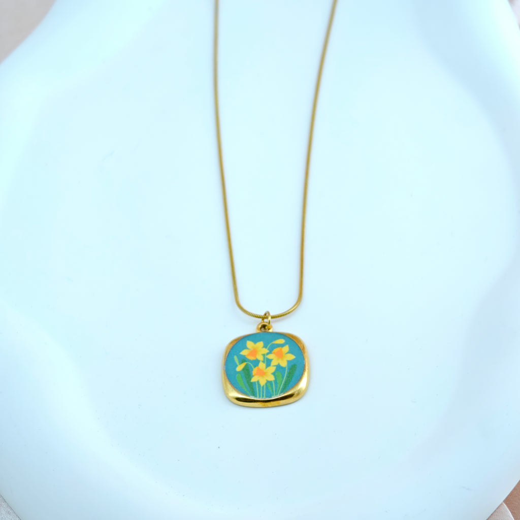Daffodil Square Pendant Necklace  Anti-Tarnish Korean Jewelry