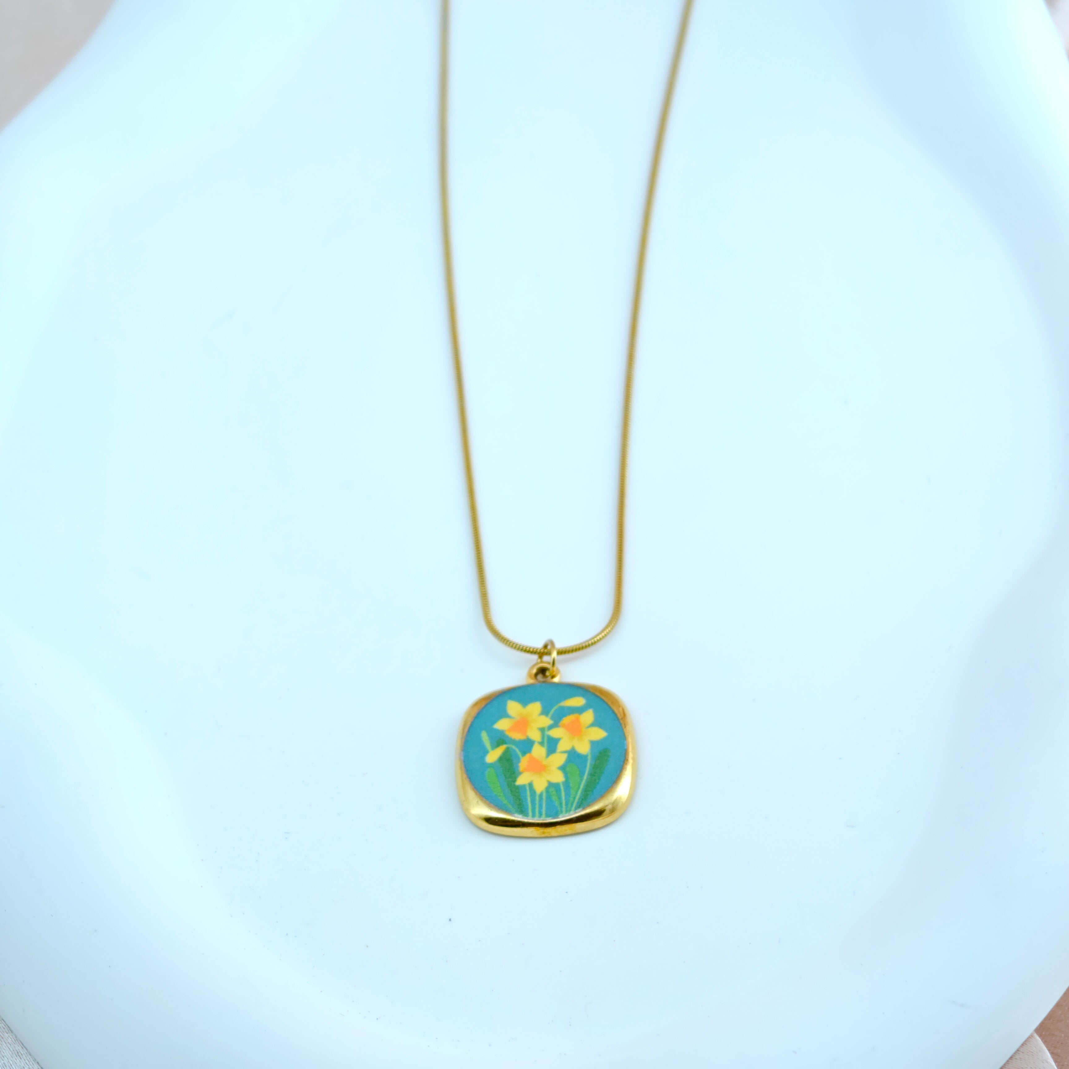 Daffodil Square Pendant Necklace  Anti-Tarnish Korean Jewelry